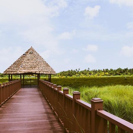 Calyx Grand Fuvahmulah Hotel Екстериор снимка